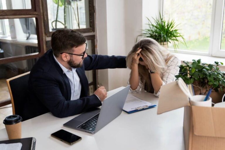 Why Hiring a Divorce Lawyer Is Crucial for a Smooth Separation